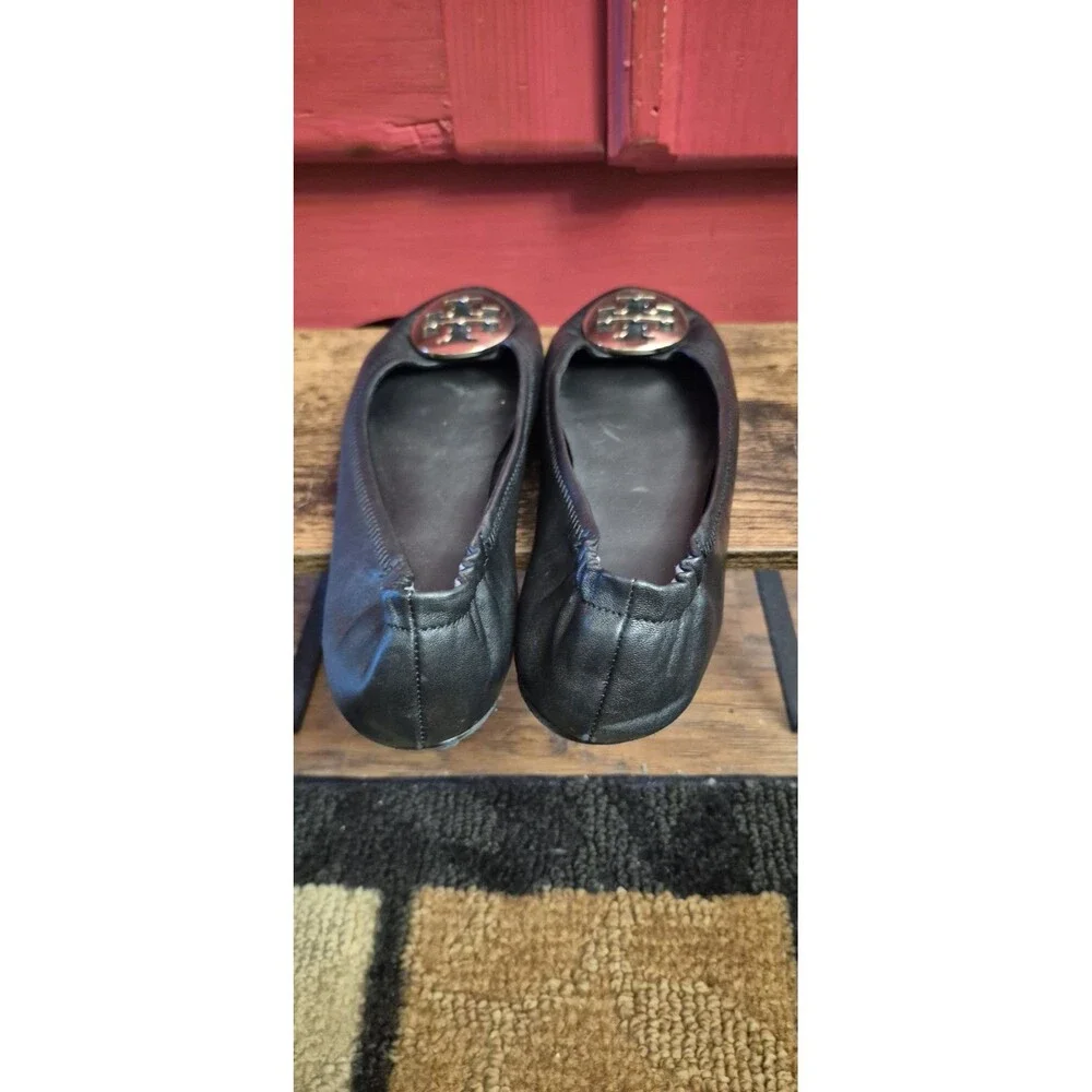 Tory Burch Size 9 (READ) Reva Black Leather Gold Medallion Logo Ballet Flats
